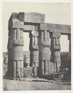 Luxor, Skupina sloupů v paláci; Thebes