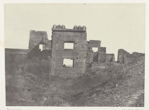 Medinet-Habou, východní průčelí Gynécée de Ramsès-Mèiamoun; Thebes od Maxime Du Camp