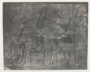 Palác Karnak, vnější sochy žulové svatyně; Thebes od Maxime Du Camp