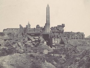Thebes. Palác Karnak. Žulová svatyně a sloupová síň, 1850. od Maxime Du Camp