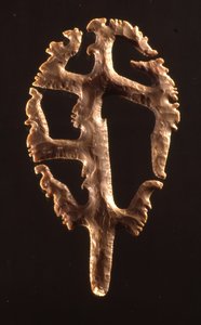 Excentrický pazourek umístěný ve věnování po Hieroglyfickém schodišti, Copan, pozdní klasické období (600-900) (pazourek)