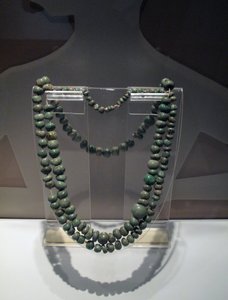 Jadeitový límec, pozdní klasické období, 600-900 AD (nefrit) od Mayan