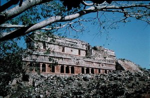 Pohled na Velký palác (foto) od Mayan Mayan