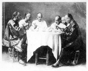 Čas večeře, Hong Kong, Čína, 1900. od Mee Cheung