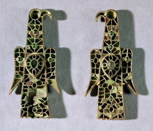 Pár broží ve tvaru orla (kov a smalt) od Merovingian