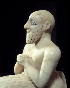 Umění Mezopotámie: Socha intendanta Ebih-ila. Socha albastra, lastury, lapis-lazuli a břidlice, kolem 2500 př.nl (období Sumeru, kolem 2900-2200 př.nl). Od Mari. Výška: 0,525m. Paříž, muzeum Louvre od Mesopotamian