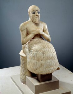 Umění Mezopotámie: Socha intendanta Ebih-ila. Socha albastra, lastury, lapis-lazuli a břidlice, kolem 2500 př.nl (období Sumeru, kolem 2900-2200 př.nl). Od Mari. Výška: 0,525m.