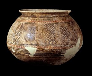 Orientální umění: Váza s geometrickým dekorem stylu Halaf (terakota, kolem 4500 př. n. l.) Mezopotámie nebo severní Sýrie. Paříž, Musee du Louvre od Mesopotamian Mesopotamian