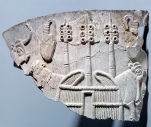 Mezopotámie: reliéfní scéna stáje na fragmentu vázy vyřezávané ve stylu Uruku. Region Sumer. 3300 před naším letopočtem. Paříž, muzeum Louvre od Mesopotamian School
