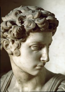 Alegorie dne a noci: detail zesnulého. Mauzoleum Giuliana de Medici. Mramorová socha od Michelangelo Buonarroti