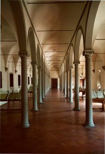 Knihovna kláštera San Marco (Saint Mark) ve Florencii, Itálie. Architektura Michelozzo di Bartolommeo Michelozzi známý jako Michelozzo Michelozzi (Florencie 1396 - 1472)