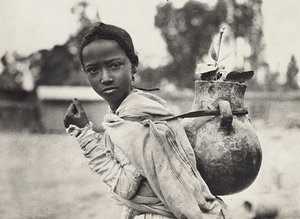 ‚Building an Empire‘ ve fašistickém věku: Habešská dívka, 09.05.1936 (černobílá fotografie) od Modestino Baldinetti