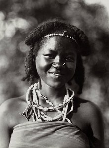 ‚Building an Empire‘ ve fašistickém věku: Cunama girl, 09.05.1936 (čb foto) od Modestino Baldinetti