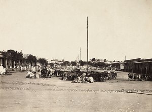 „Budování říše“ ve fašistickém věku: starověké tržní náměstí Asmara, 09.05.1936 (černobílá fotografie) od Modestino Baldinetti