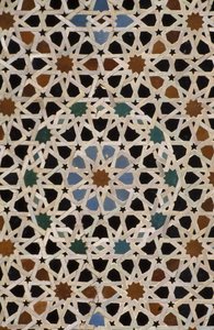Bou Inania Madrasa, obklady zellij (keramika)
