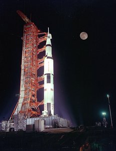Apollo 17 - NASA, 1972.