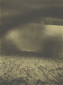 Interiér Le Géant Inflating, 1863. od Nadar