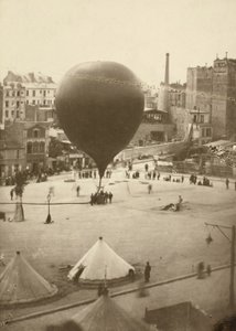 Neptun, Place Saint-Pierre na Montmartru, 23. září 1870 od Nadar
