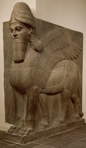 Okřídlený lev s lidskou hlavou (lamassu), cca 883–859 př. n. l. (sádrovec alabastr)