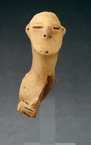 Hlava idolu, 400–300 př. n. l. (keramika)