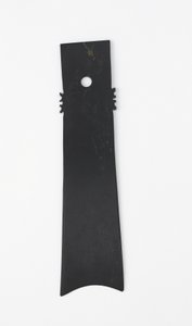 Vidlicový sekáč (zhang), kultura Qijia, cca 2500-2000 př. n. l. (nefrit)