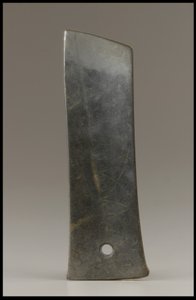 Sklízecí nůž (hu), kultura Qijia, cca 2500-2000 př.nl (nefrit) od Neolithic Period Chinese School