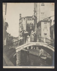 Ponte San Trovaso te Benátky Benátky - Ponte S. Trovaso (název na objektu) od Neue Photographische Gesellschaft