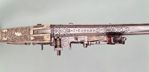 Pár prezentačních pistolí s křesadlovými zámky a stříbrnými nástavci, které Napoleon I. tradičně věnoval svému bratrovi Josefu Bonapartovi při příležitosti získání španělské koruny, pravděpodobně v roce 1808. Vyrobil Nicholas Noel Boutet, Versailles.