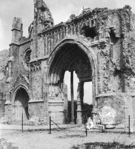 Ruiny katedrály, Ypres, Belgie, první světová válka, c1914-c1918