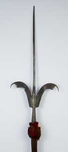 Friuli Spear (ocel, dřevo a látka se stopami zlacení) od Northern Italian School