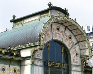 Pavilon Otto Wagnera na náměstí Karlsplatz od Otto Wagner