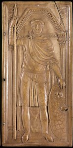 Stilicon ve zbrani, generál, patrice a konzul Západořímské říše. Pravý panel dyptika ze Stilicha (socha na slonovině, cca 395) od Paleo Christian