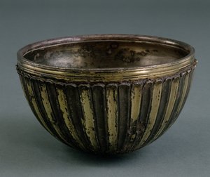 Parthská mísa, Írán, cca 100-200 n. l. (stříbrně zlacená)