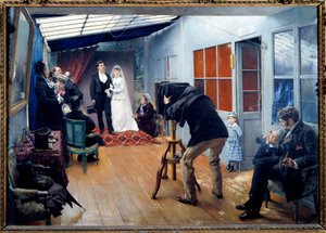Svatba s fotografem v roce 1879 Pár mladých nevěst pózuje v ateliéru fotografa. Obraz Pascala Adolphe Jean Dagnan-Bouveret (1852-1929) 1879 Sun. 0,85x1,22 m Lyon, musee des Beaux Arts - Svatební hostina v ateliéru fotografa od Pascal Adolphe Jean Dagnan Bouveret