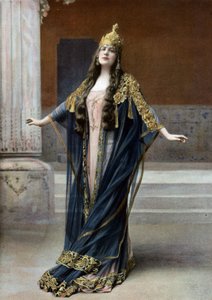 Operní pěvkyně Lucy Arbell (1882-1947) jako královna Amahelli v opeře"Bacchus", Paříž, foto Nadar z francouzského listu "Le Theatre" červenec 1909 od Paul Nadar