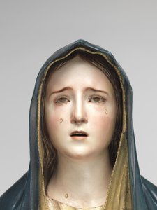 Bolestná Panna Maria Mater Dolorosa (polychromované dřevo, sklo a zvířecí srst)