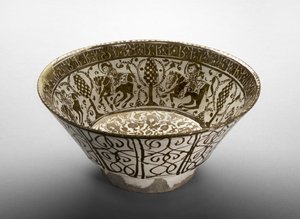 Mísa s jezdci, konec 12. století (fritové tělo, malované v lesku na neprůhledné bílé glazuře) od Persian School