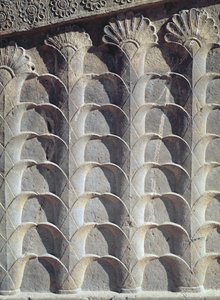 Dekorativní reliéf z východního schodiště achajmenského období Apadana (audienční síň), 550-330 př.n.l. od Persian School