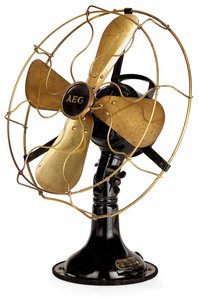 Mechanický ventilátor AEG