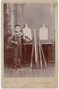 Portrét tesařského pomocníka,c. 1900 (foto) od Peter Dingeldey