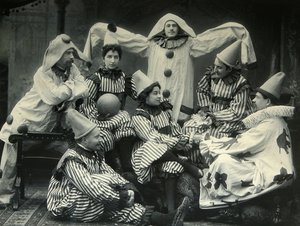 Divadelní kompozice. Platinotypie od Petra Petroviče Pavlova (1860-1925) od Petr Petrovich Pavlov