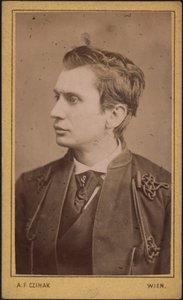 Leopold von Sacher-Masoch 1836-1895, c. 1880 od Photo studio Adolf F. Czihak.
