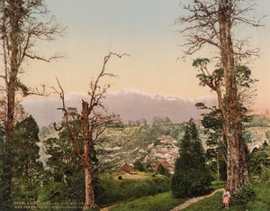Darjeeling. Kinchinjunga a sněhy z parku Beechwood