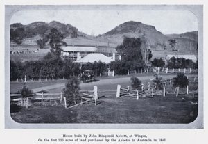 Dům postavený Johnem Kingsmill Abbottem ve Wingenu na prvních 330 akrů půdy zakoupené Abbottovými v Austrálii v roce 1843 (černobílá fotografie) od Photographer Australian