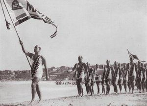 Pochodová minulost zachránců, známá scéna na jakékoli australské pláži (černobílá fotografie) od Photographer Australian