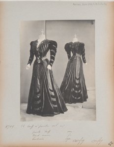 Stránka alba: House of Worth, Dress od Photographer French