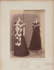 Stránka alba: House of Worth, Shoulder Cape od Photographer French