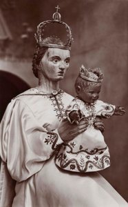 Panna a dítě, Papežský pavilon, světová výstava v Paříži od Photographer French
