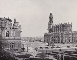 Pohled ze Zwingerwallu na Theaterplatz (černobílá fotografie) od Photographer German