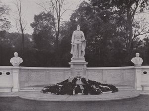 Památník císaře Fridricha III. (černobílá fotografie) od Photographer German